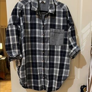 Anthropologie Women’s Navy and White Plaid Shirt